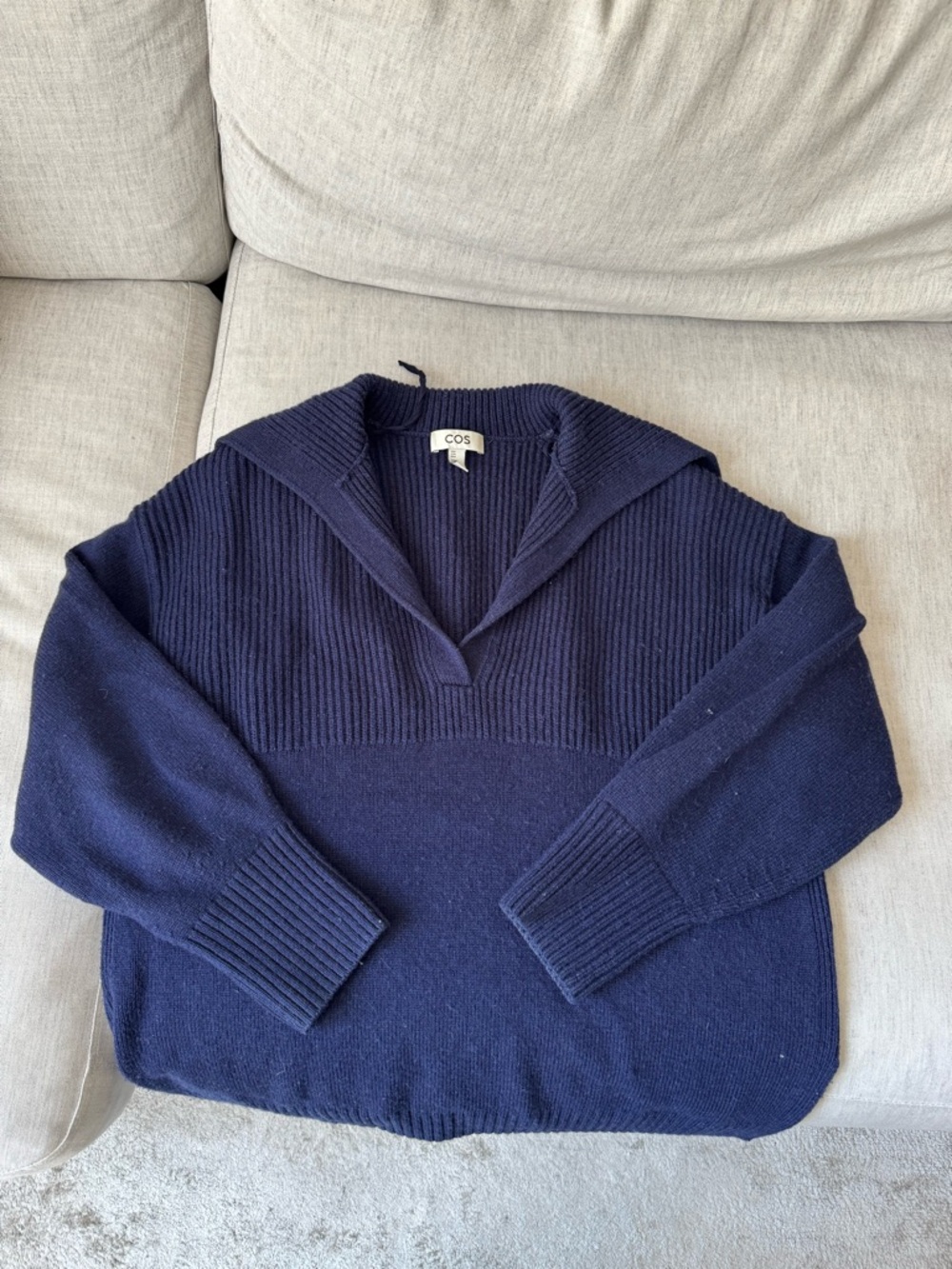 COS Navy V‑Neck Ribbed Yoke Sweater